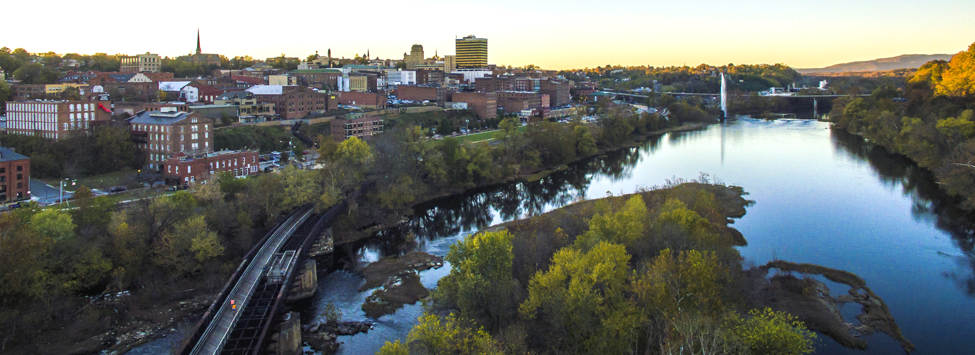 WELCOME TO THE RIVER LOFTS